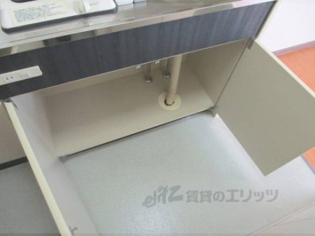 キッチン　下部収納