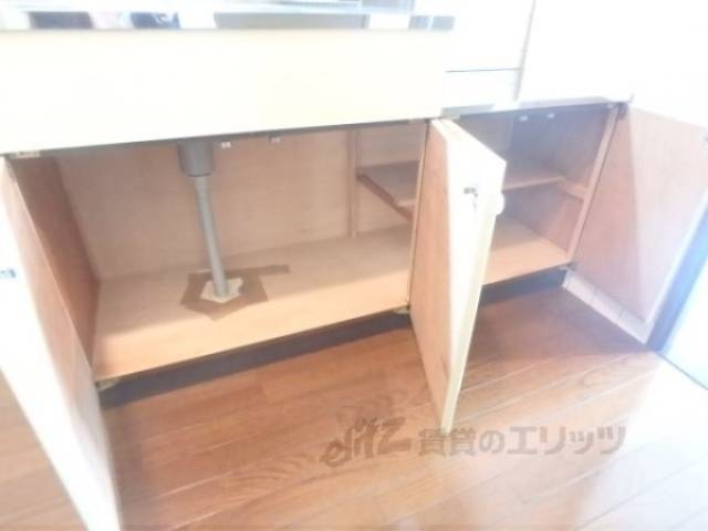 キッチン　下部収納　広いです