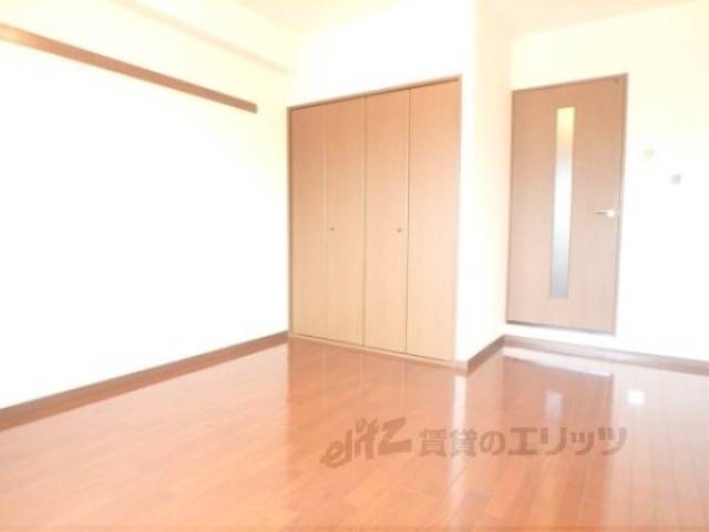 居室　9帖ある広いお部屋です