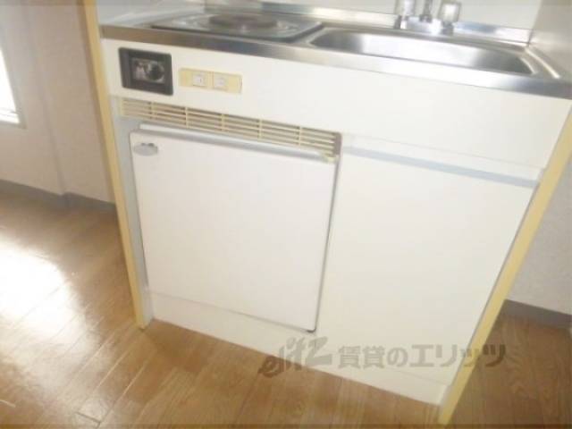 冷蔵庫置場　ミニ冷蔵庫