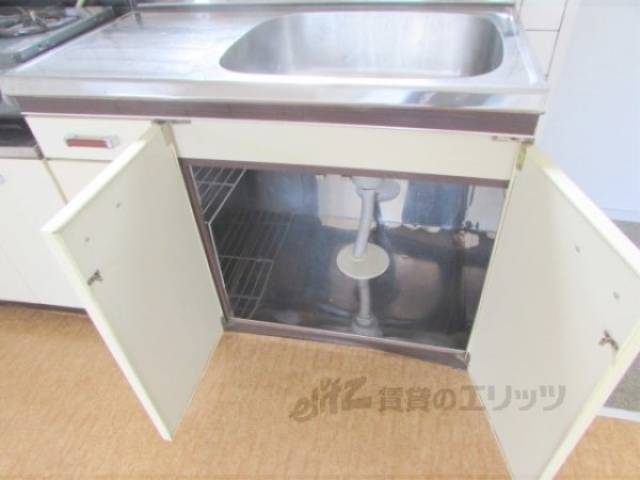 キッチン　下部収納