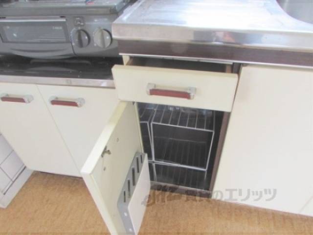 キッチン　下部収納