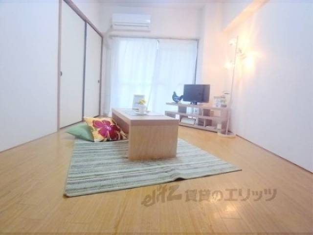 洋室　日当たりの良いお部屋です