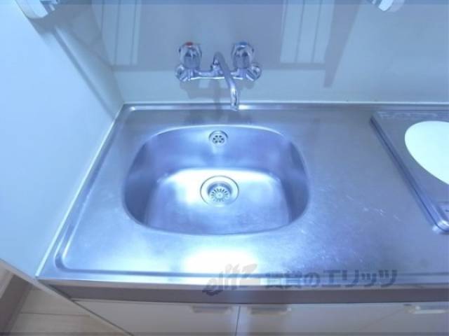 キッチン　シンク　水周りもきれいに清掃されています。