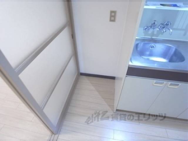 冷蔵庫置場　キッチン横に冷蔵庫が置けます。