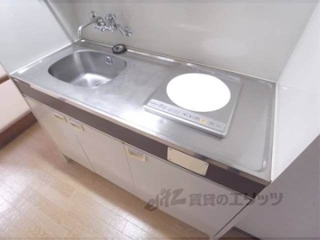 キッチン　コンロもついています。
