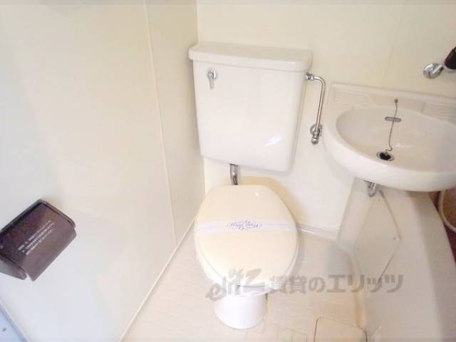 トイレ　トイレ　ユニットバスのトイレです。
