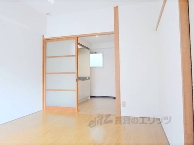 洋室　6帖のお部屋です。