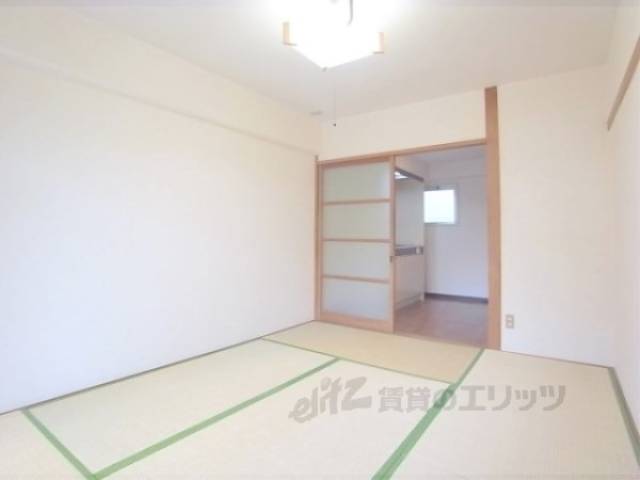 居室　きれいなお部屋です。