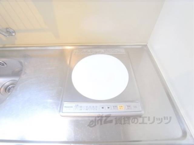 キッチン　コンロ　手入れのしやすいコンロです。