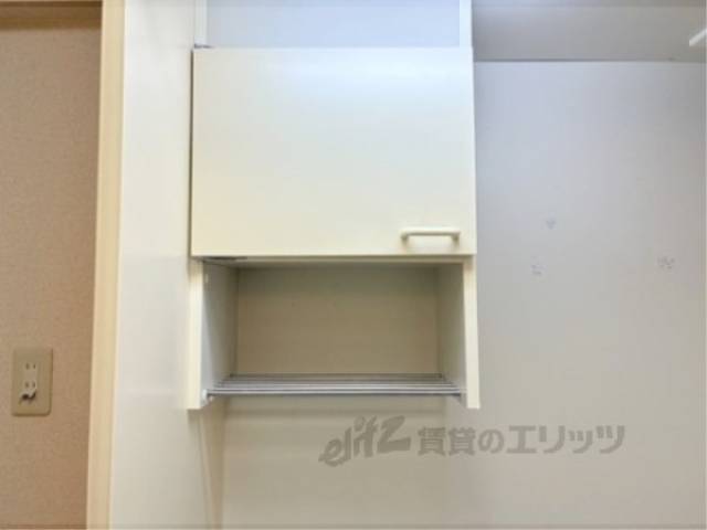 キッチン　キッチン上収納