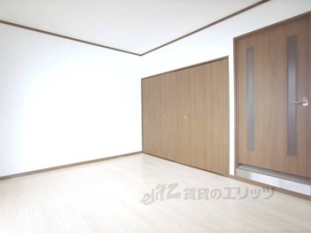 洋室　8