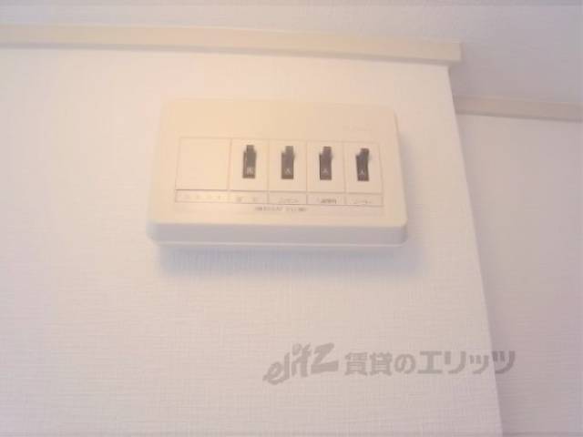 電源