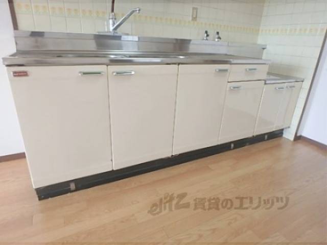 キッチン　給湯器