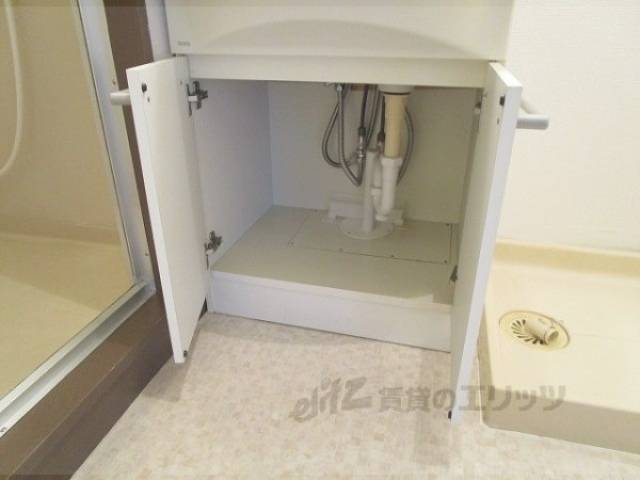 収納　洗面台下