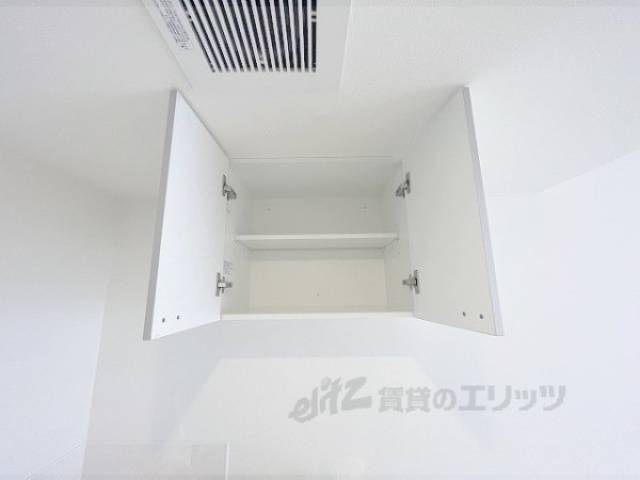 キッチン　キッチン上部収納