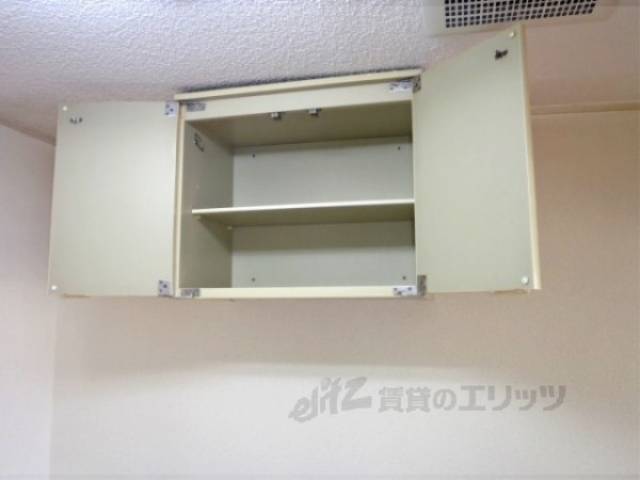 キッチン　キッチン上の収納