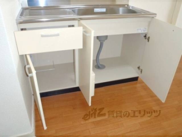 キッチン　キッチン下の収納