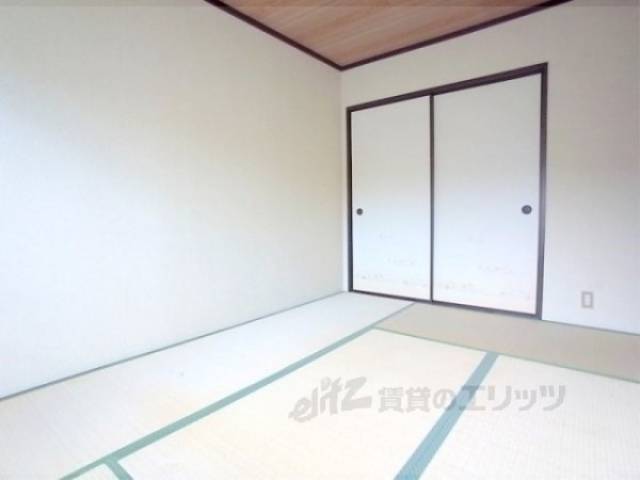 和室　ベランダ側和室