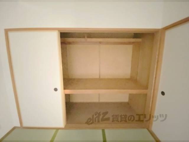 収納　和室4.5帖側