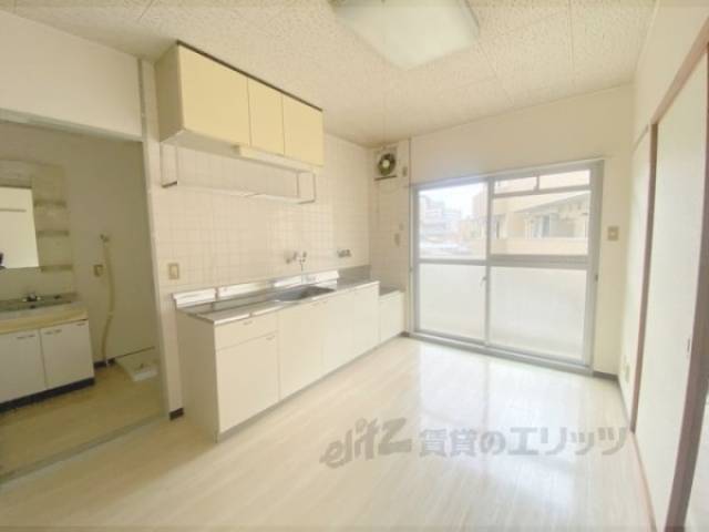 キッチン　ダイニング