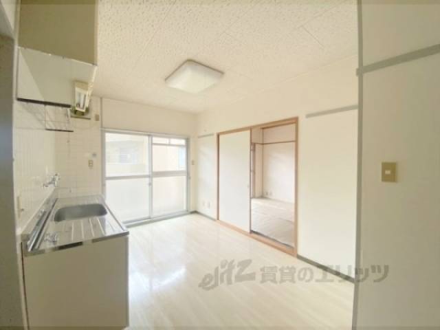 キッチン　ダイニング