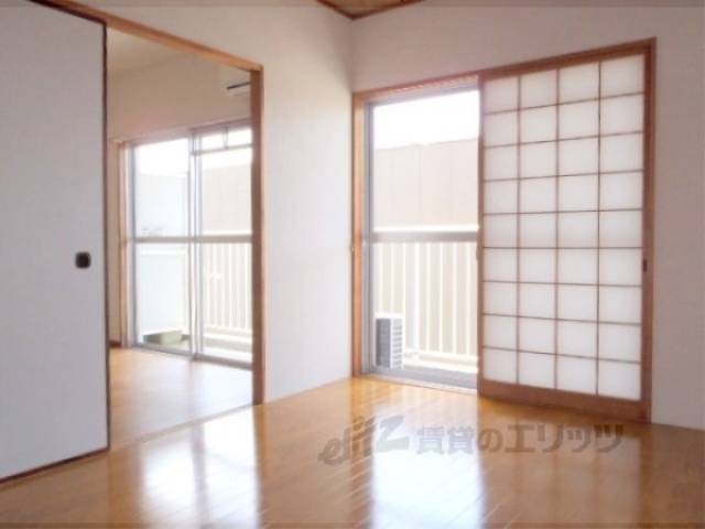 洋室　ベランダ側洋室