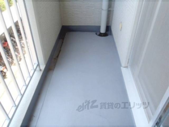 ベランダ　道路側ベランダ