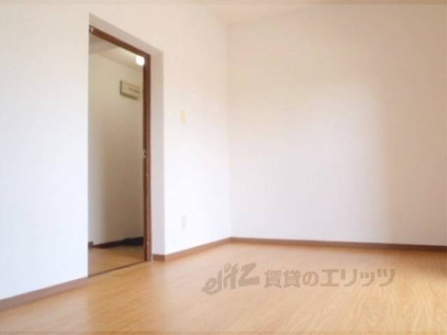 洋室　玄関側洋室