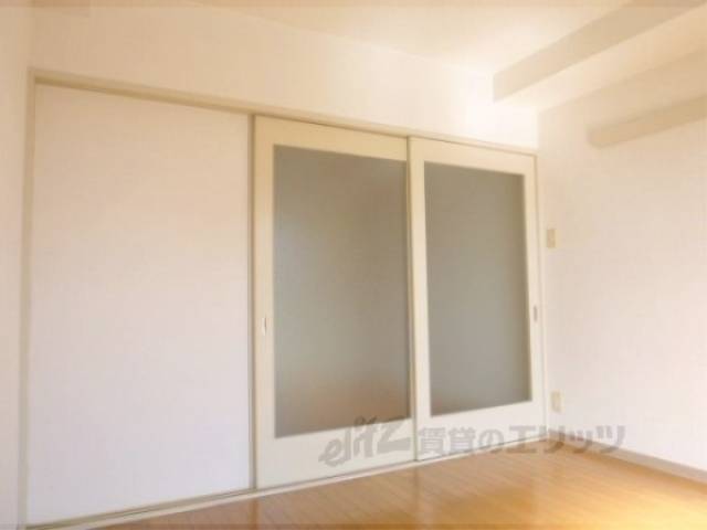 洋室　南側洋室