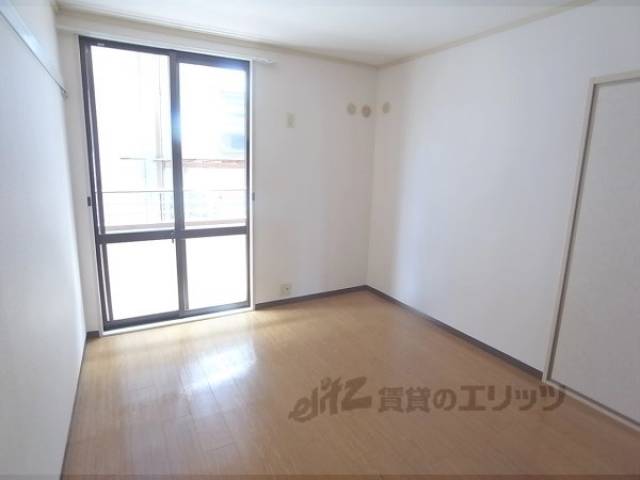 洋室　窓があるので換気できますね