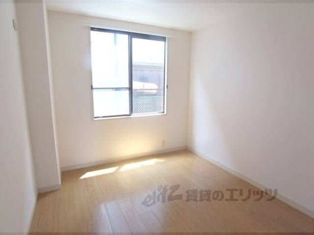 洋室　5帖の洋室です