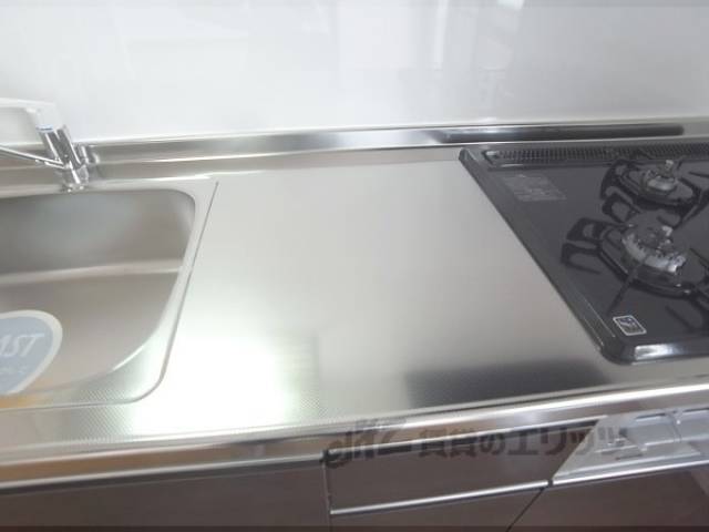 キッチン　調理スペースしっかりあります