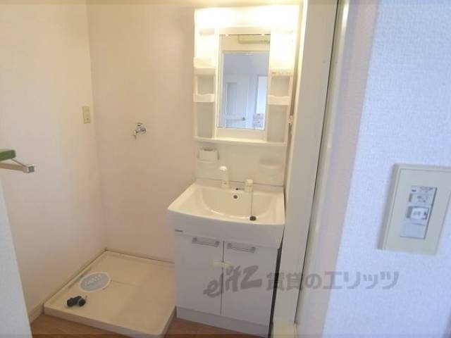 洗面所　独立洗面台あります