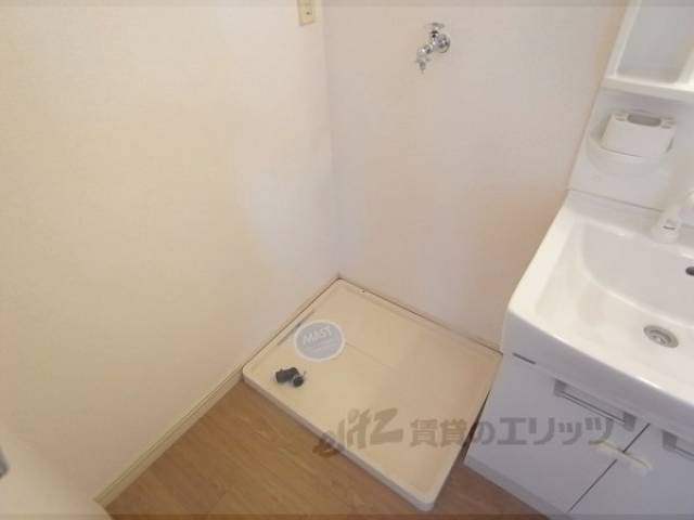 洗濯機置場　室内に設置できるのが嬉しいですね