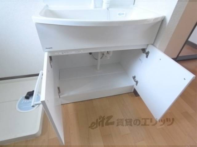 洗面所　下部収納