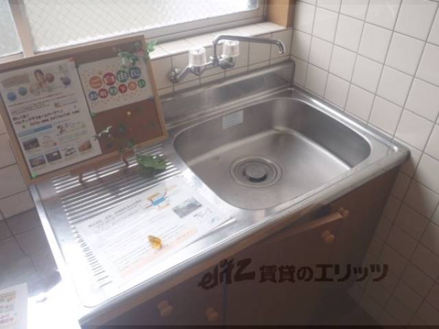 キッチン　シンクも広めでお料理しやすいです