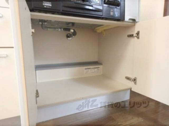 キッチン　キッチン下部収納