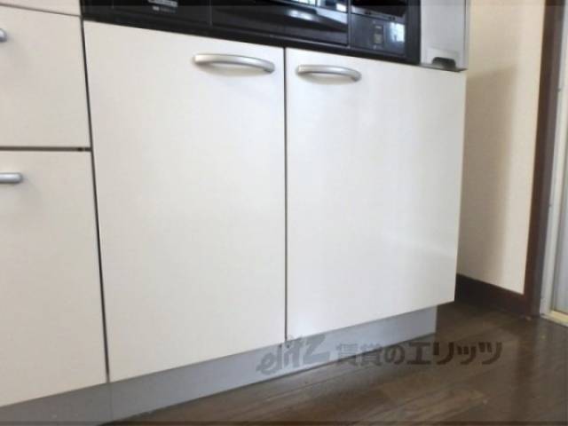 キッチン　キッチン下部収納