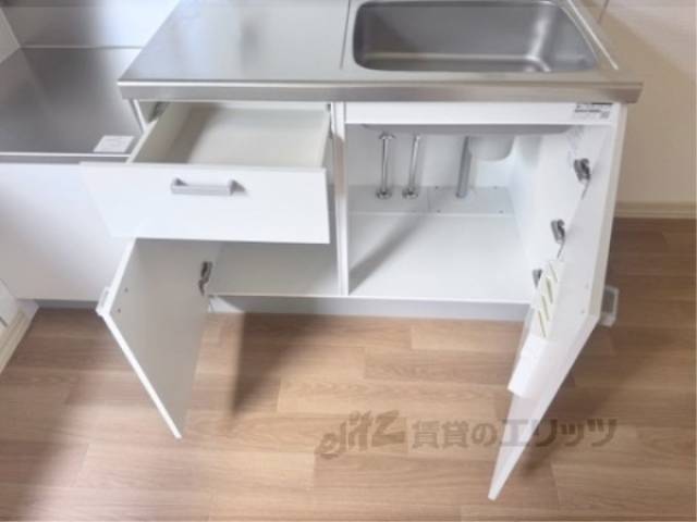 収納　キッチン下