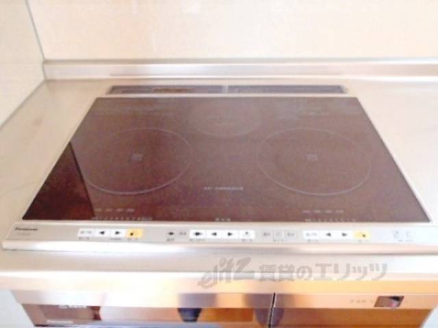 キッチン　ＩＨ3口のシステムキッチンです・