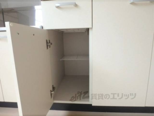 キッチン　キッチン下部収納