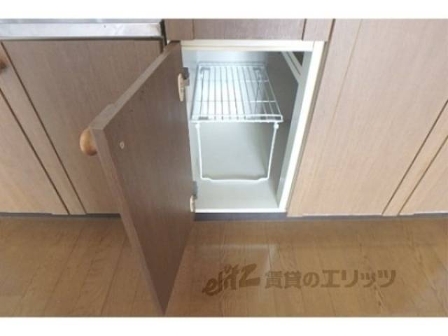 キッチン　キッチン下部収納