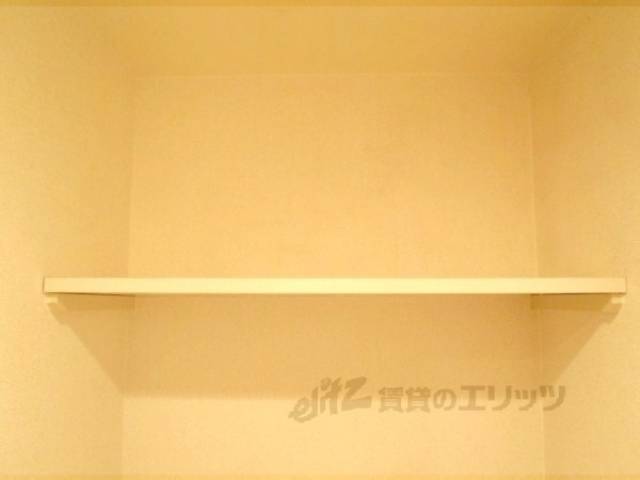 トイレ　トイレの棚