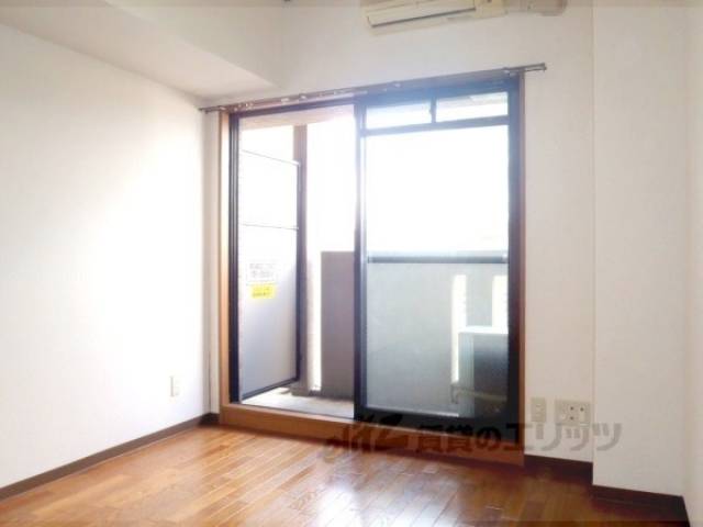 居室　7帖です
