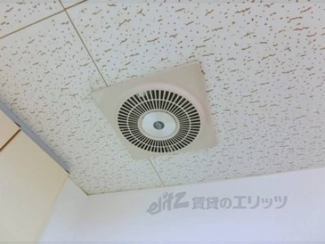 キッチン　換気扇