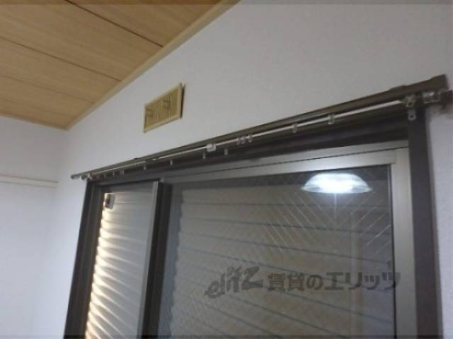カーテンレール