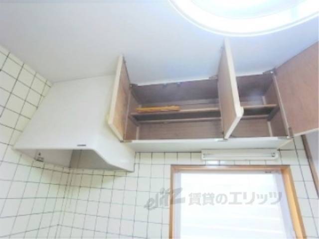 キッチン　上部収納