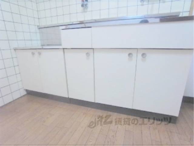 キッチン　下部収納