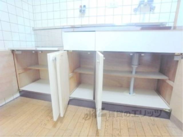 キッチン　下部収納